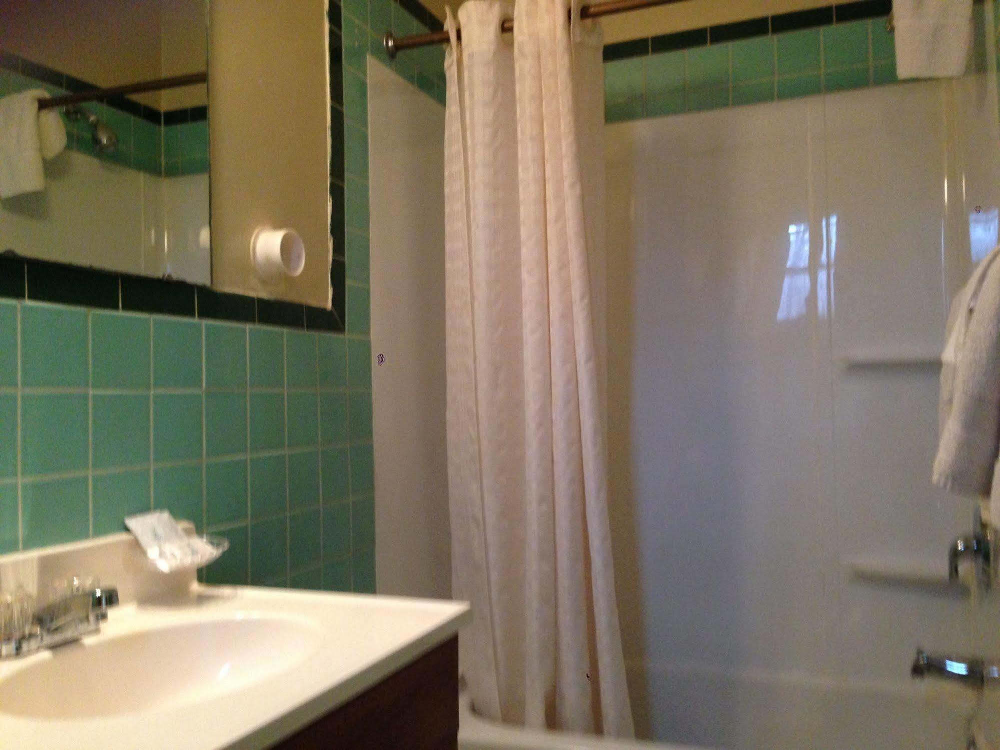 Painesville Villa Rosa Motel المظهر الخارجي الصورة